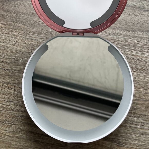 Impressions Coco LED Compact Mirror - Like New - Picture 10 of 12